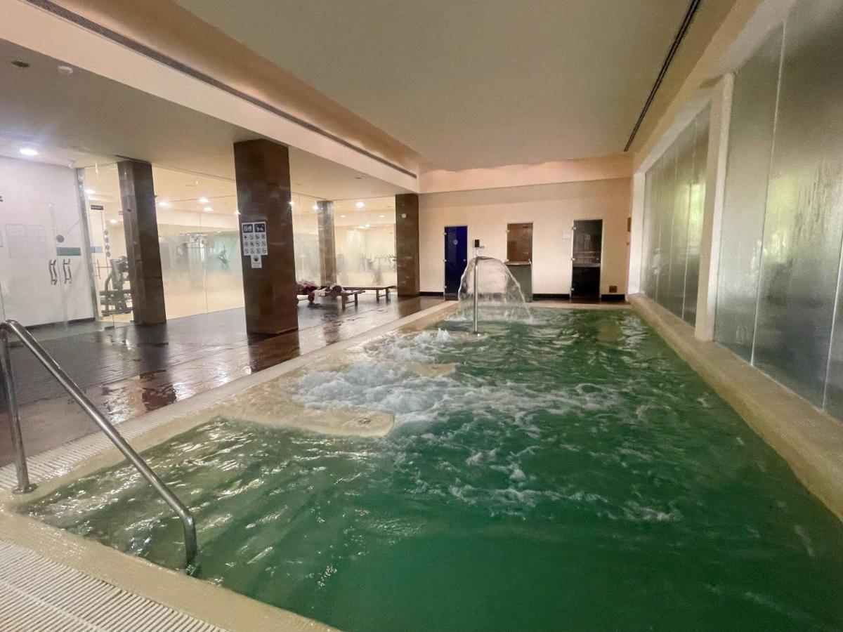 Luxurious 2 Bedroom Apartment With Spa Facilities Бенаавіс Екстер'єр фото
